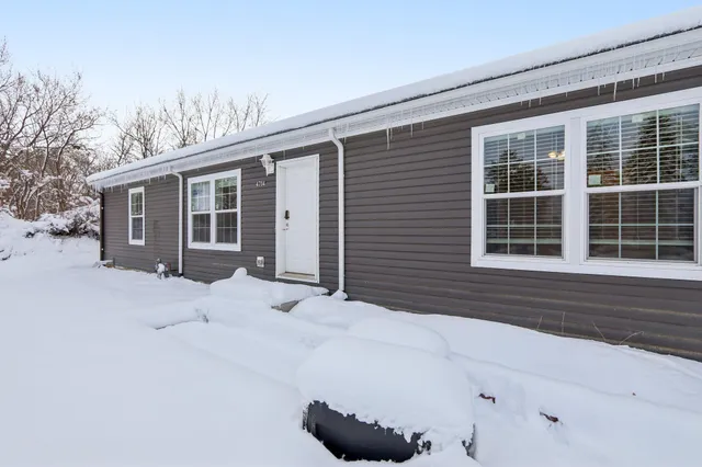 $2,200 | 4704 47th Avenue, Kenosha, WI 53144