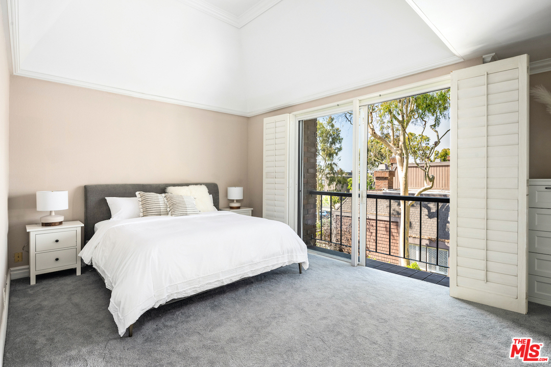 4425 Alla Road, Unit 2 Marina del Rey, CA 90292 - Photo 13 of 27