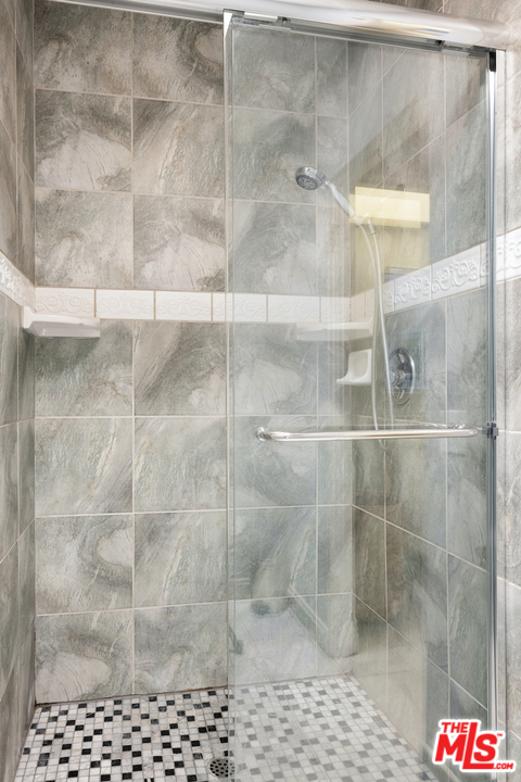 4425 Alla Road, Unit 2 Marina del Rey, CA 90292 - Photo 18 of 27