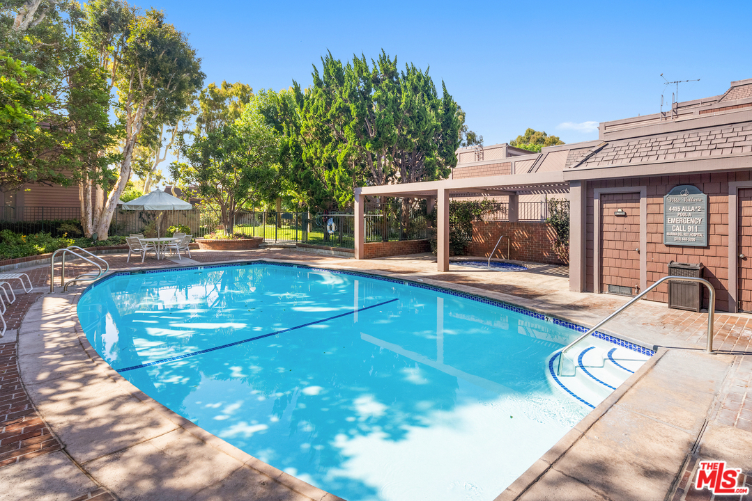 4425 Alla Road, Unit 2 Marina del Rey, CA 90292 - Photo 23 of 27