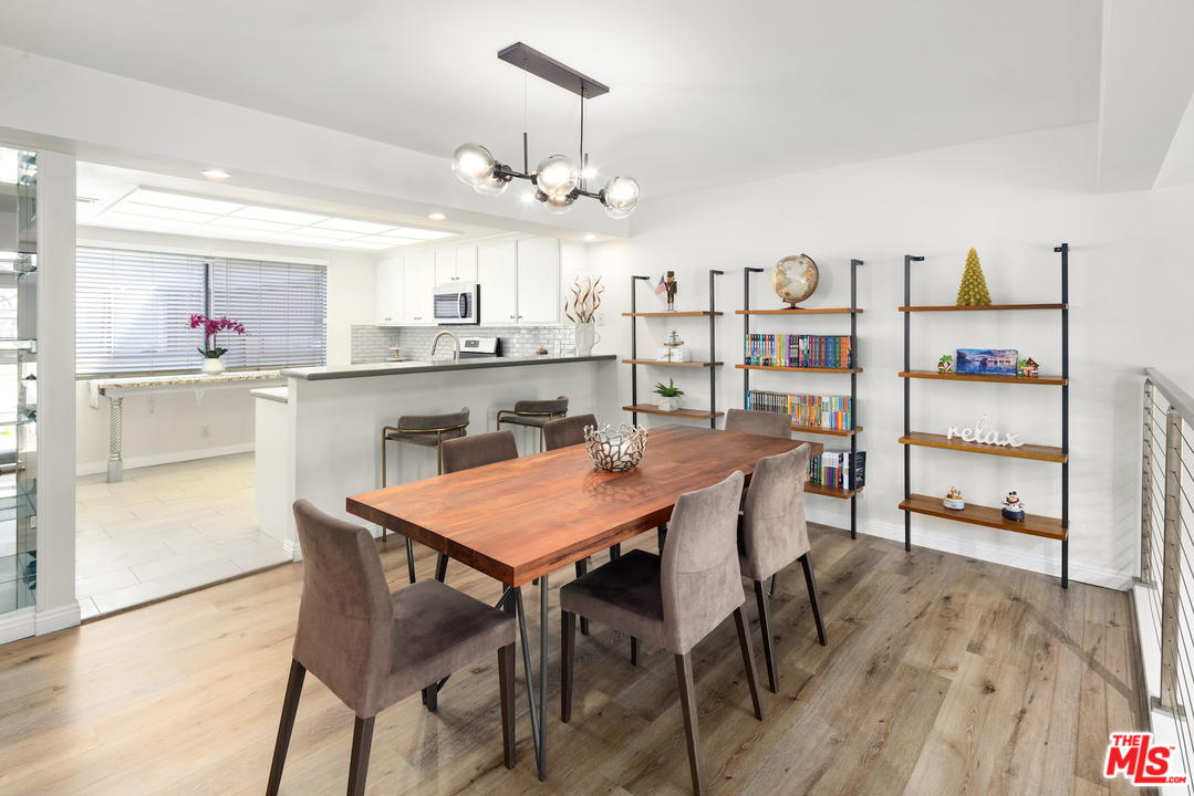 4425 Alla Road, Unit 2 Marina del Rey, CA 90292 - Photo 6 of 27