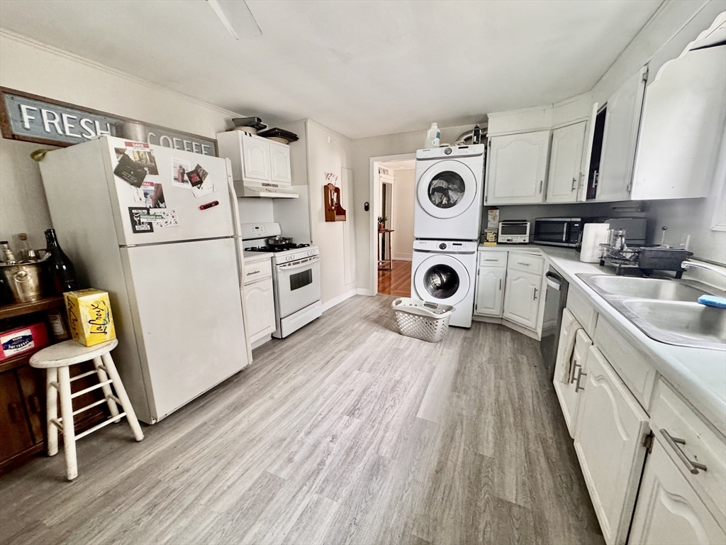 36 Simpson Avenue, Unit 2 Somerville, MA 02144 - Photo 4 of 16