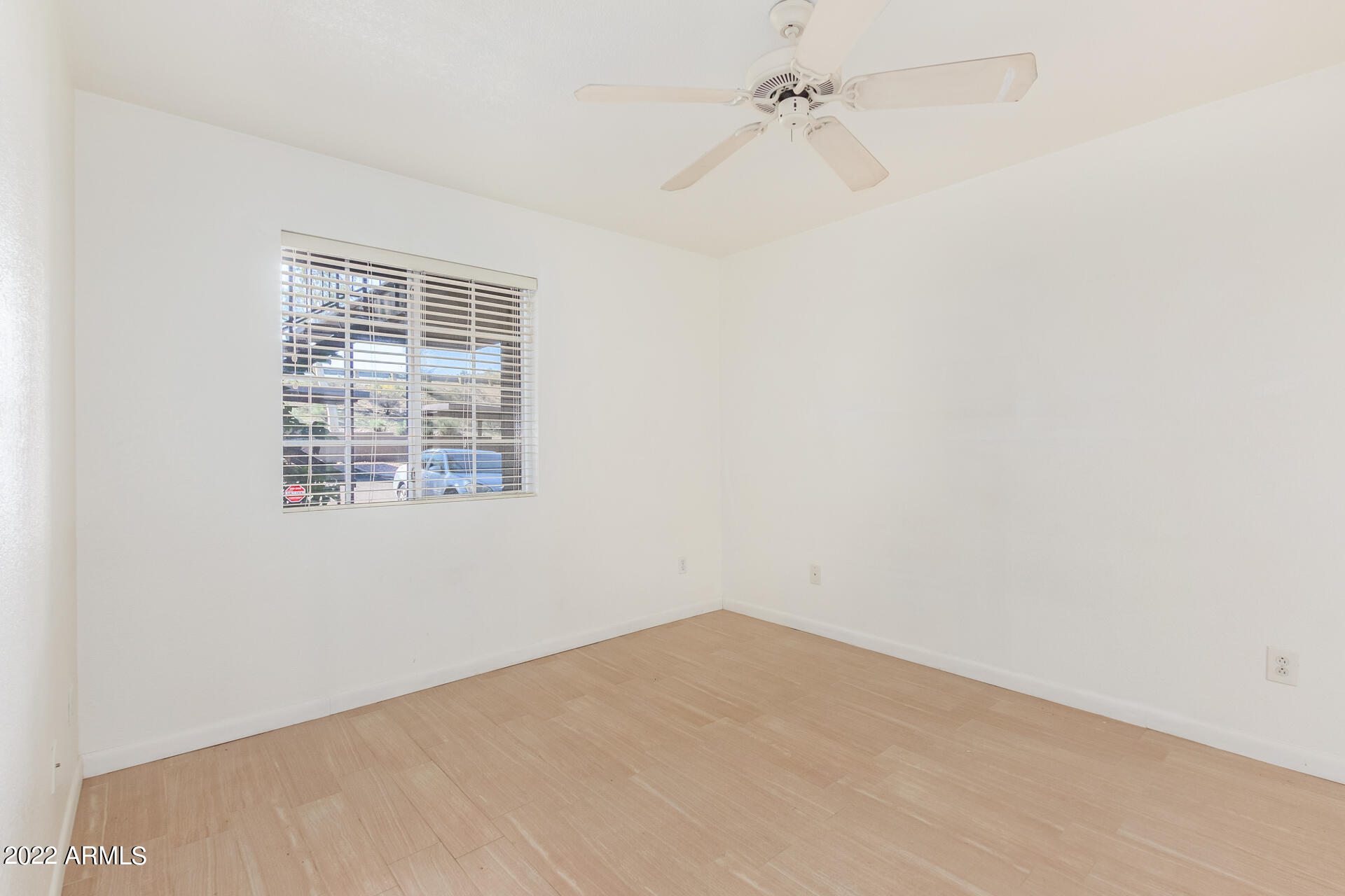1720 East Thunderbird Road, Unit 1096 Phoenix, AZ 85022 - Photo 13 of 26 12 - Thunderbird