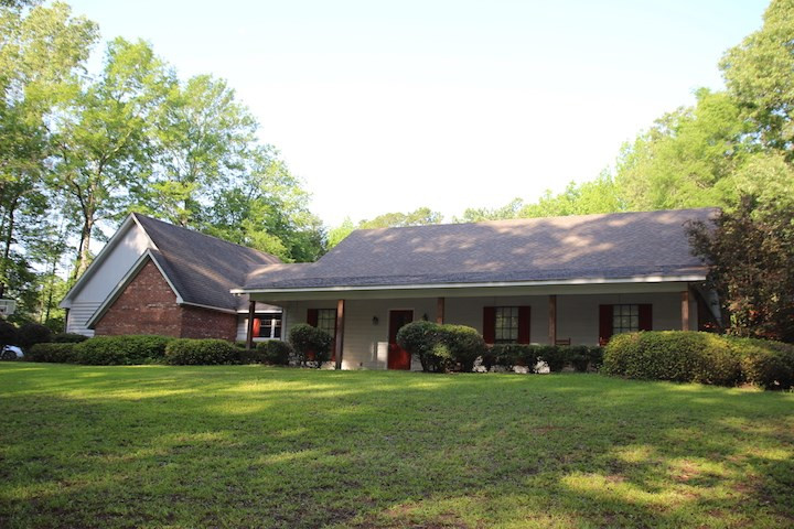 430 Springwood Circle Terry, MS 39170 - Photo 1 of 32 Photo 1
