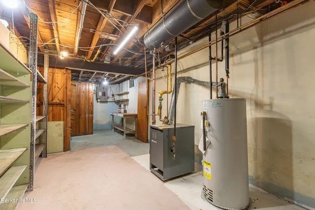 $375,000 | 10 Marlboro Drive, Pittsfield, MA 01201