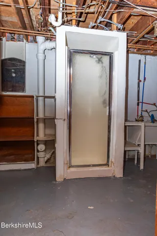 $375,000 | 10 Marlboro Drive, Pittsfield, MA 01201