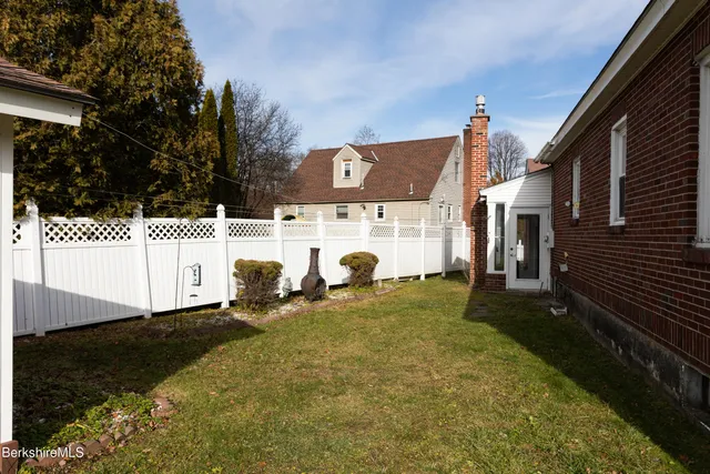 $375,000 | 10 Marlboro Drive, Pittsfield, MA 01201