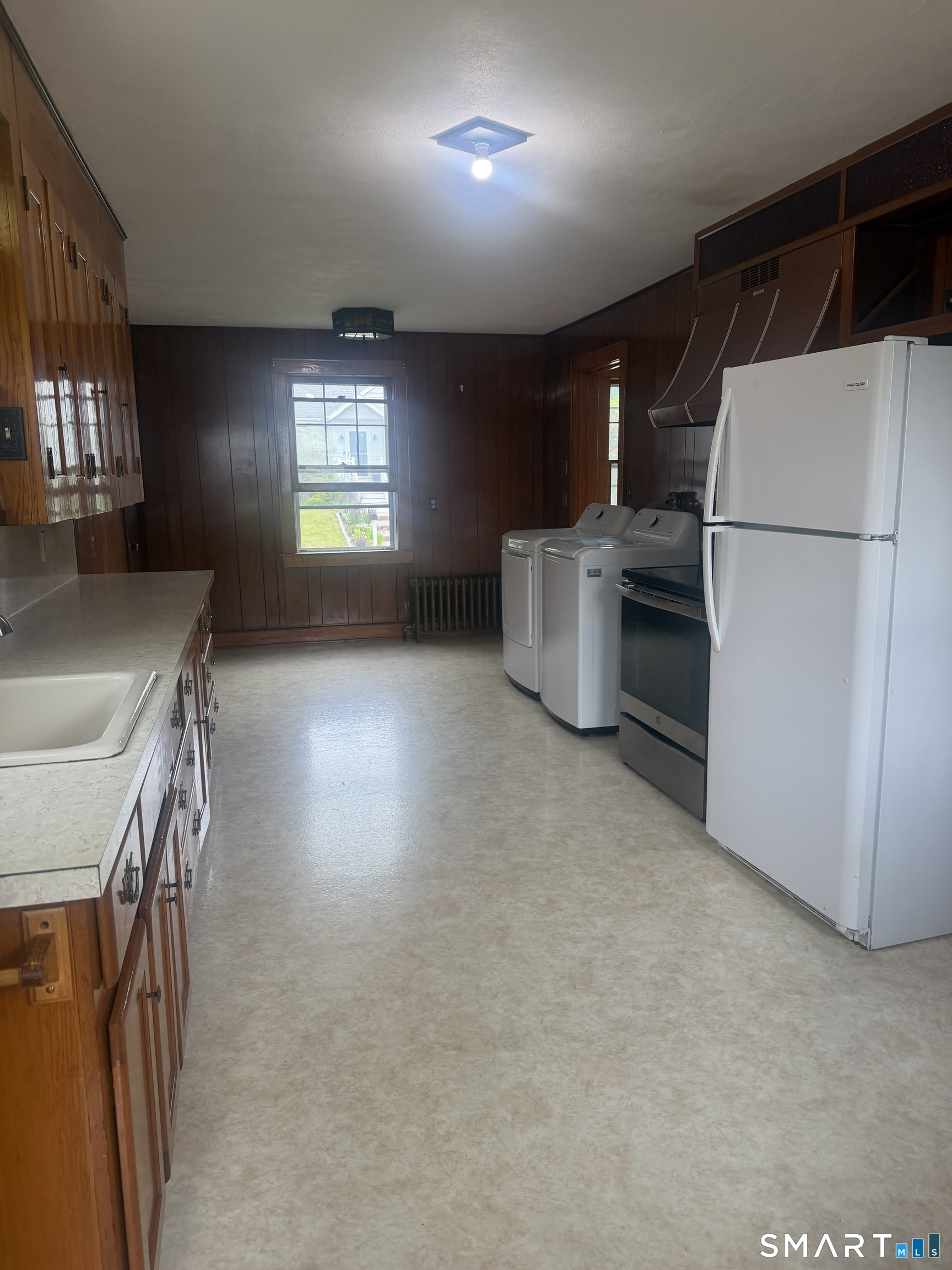 664 Noank Road Groton, CT 06355 - Photo 12 of 28