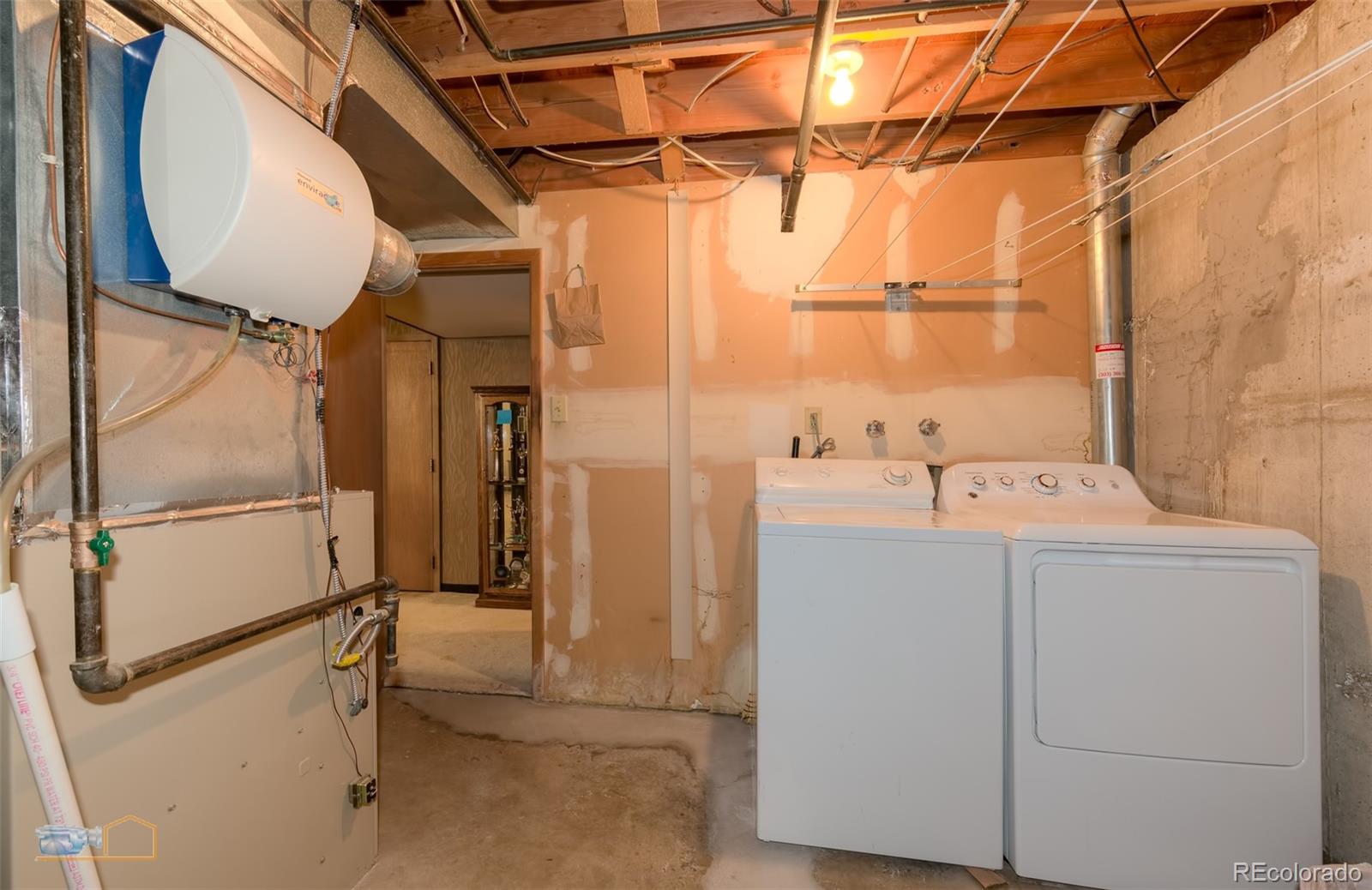 1425 Bellevue Drive Boulder, CO 80302 - Photo 28 of 40 a utility room with dryer and washer