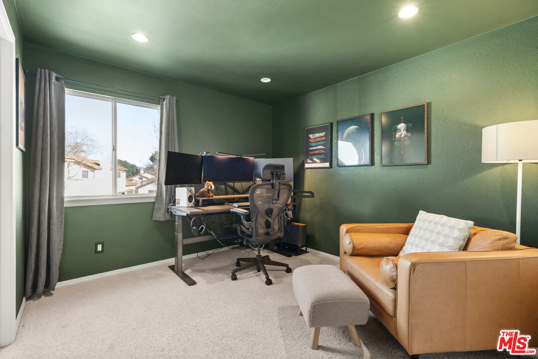 824 Cooper Drive Lompoc, CA 93436 - Photo 15 of 24 a workspace with furniture and a window