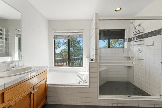 a view of a livingroom with an empty space