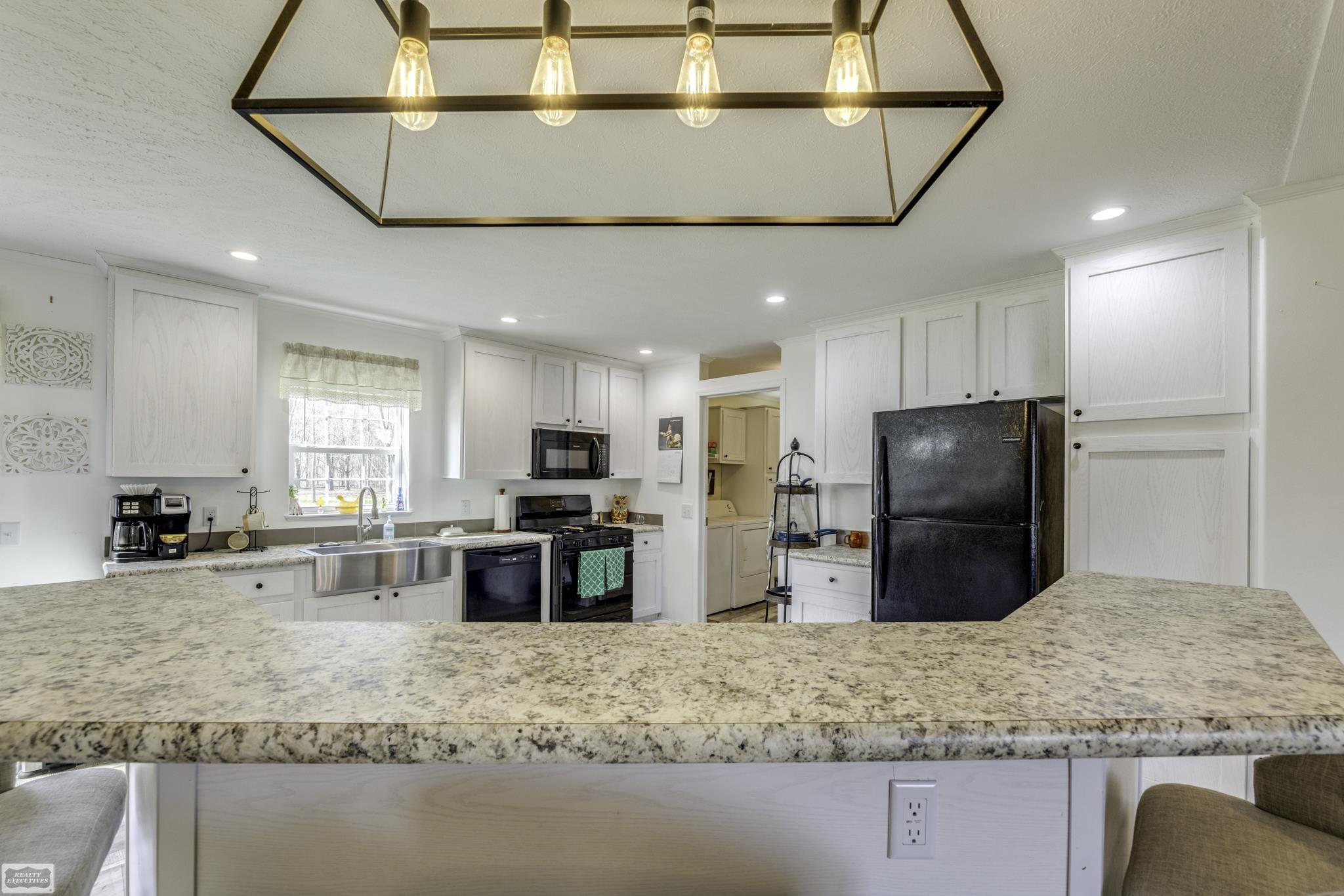 9559 Arnold Road Fair Haven, MI 48023 - Photo 9 of 29