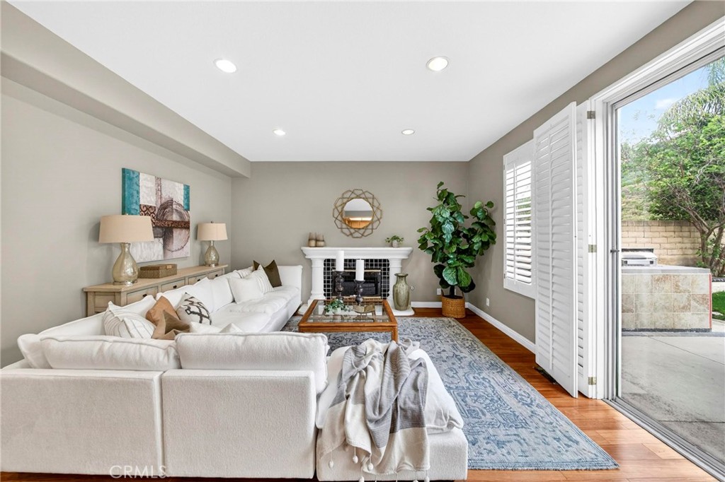 19901 Mid Pines Lane Porter Ranch, CA 91326 - Photo 4 of 23 Family Room