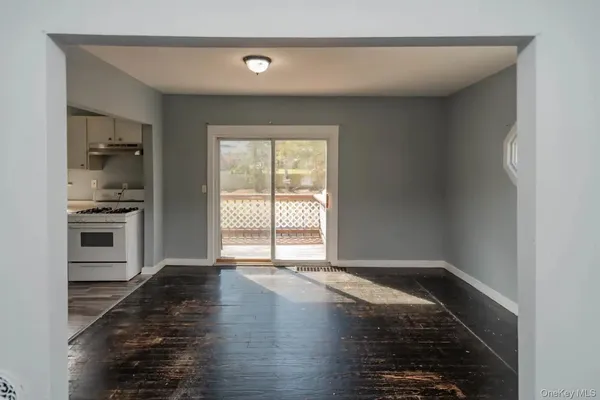 $325,000 | 206 West Main Street, Middletown, NY 10940