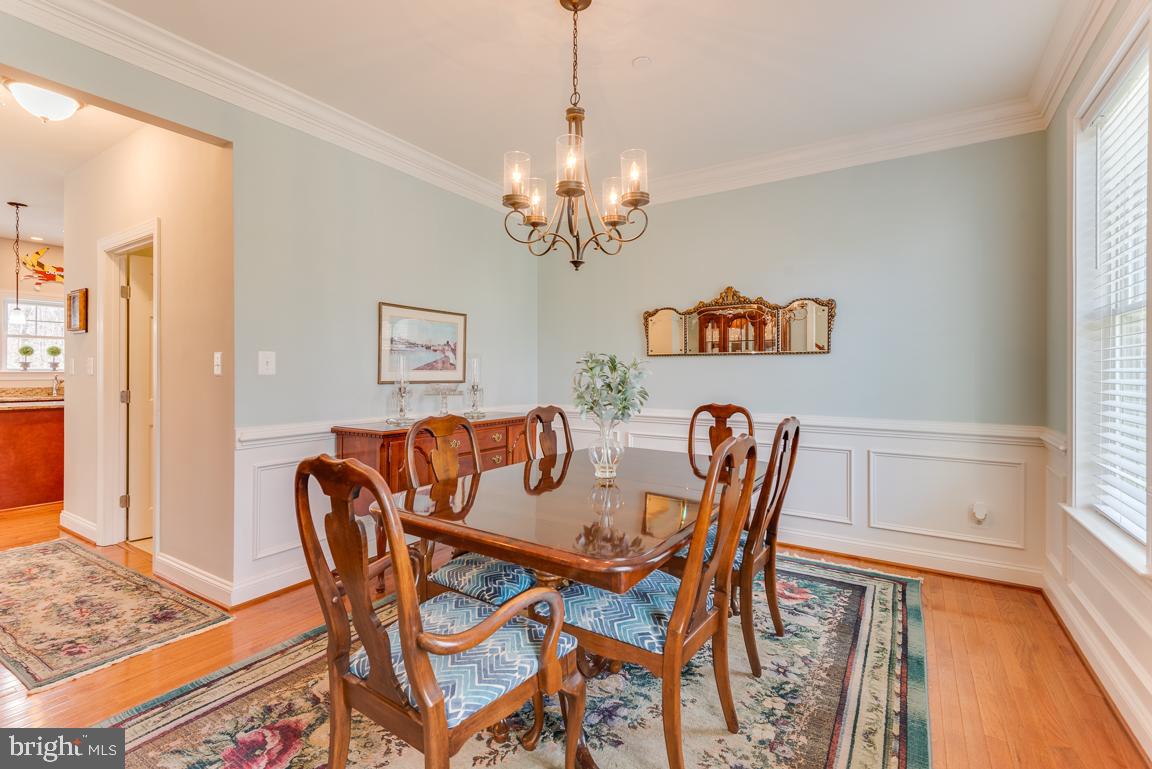 69 Magothy Beach Road Pasadena, MD 21122 - Photo 3 of 47 Formal Dining