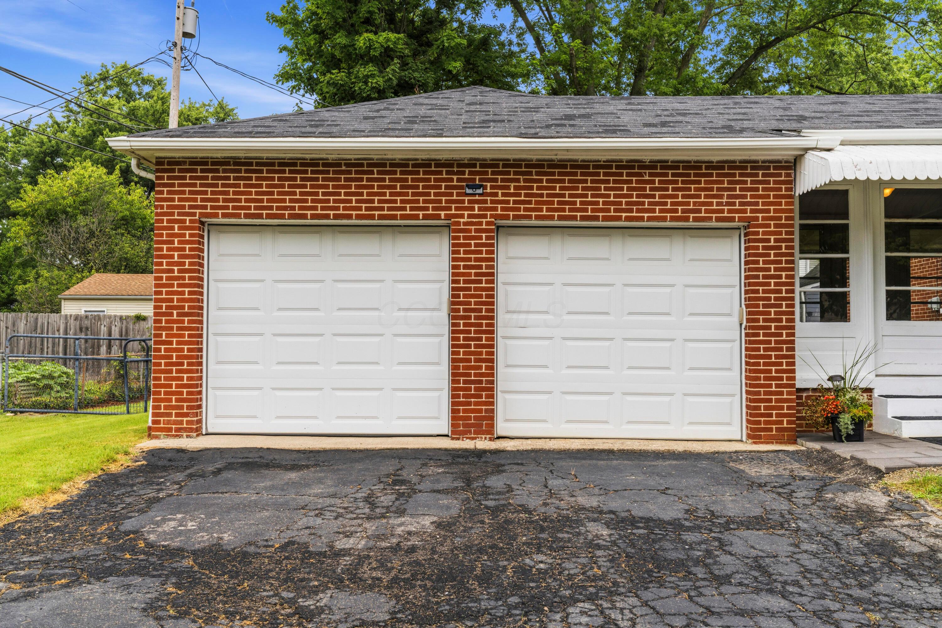3213 Mountview Road Upper Arlington, OH 43221 - Photo 48 of 61 2 Car Garage
