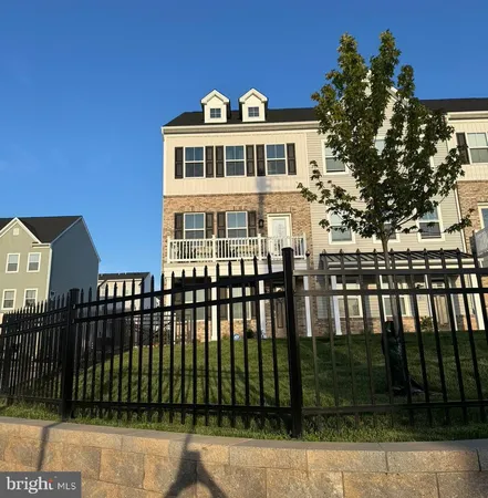 $588,900 | 2 Karpovich Alley, Bridgeport, PA 19405