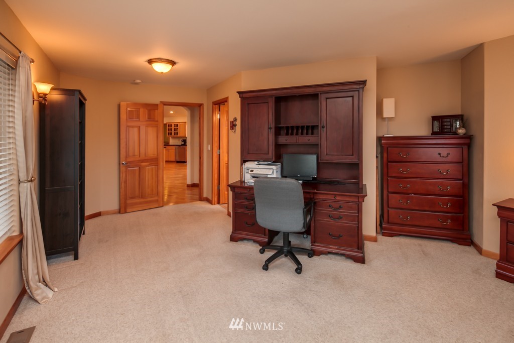 2216 Hawk Way Bellingham, WA 98229 - Photo 11 of 23 Gallery Image 11