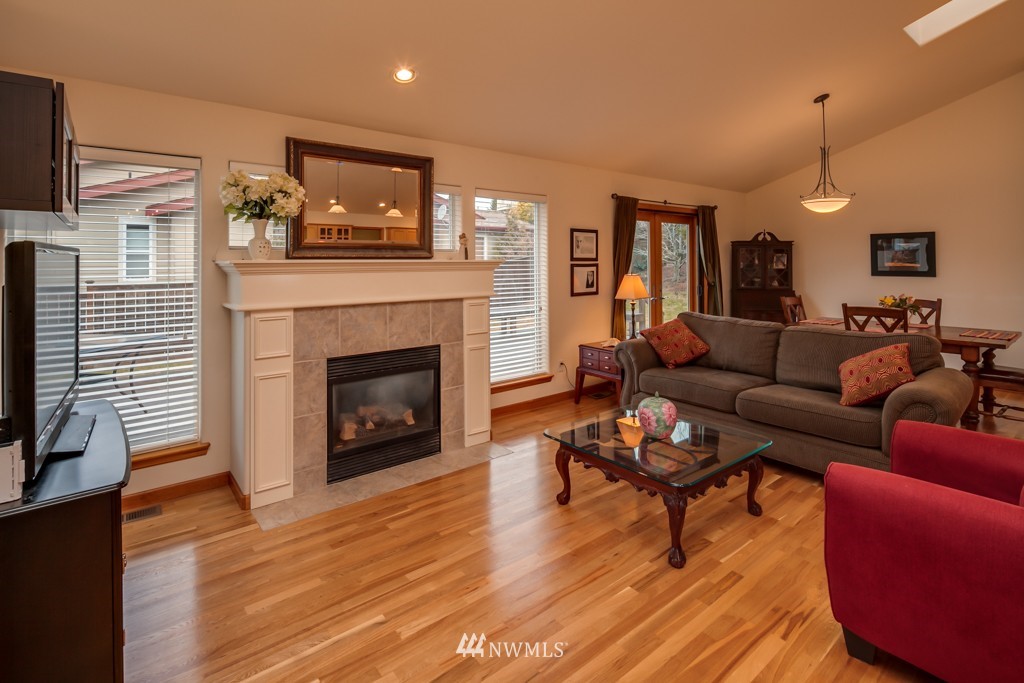 2216 Hawk Way Bellingham, WA 98229 - Photo 3 of 23 Gallery Image 3