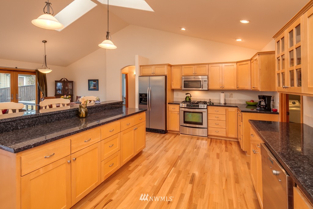 2216 Hawk Way Bellingham, WA 98229 - Photo 6 of 23 Gallery Image 6