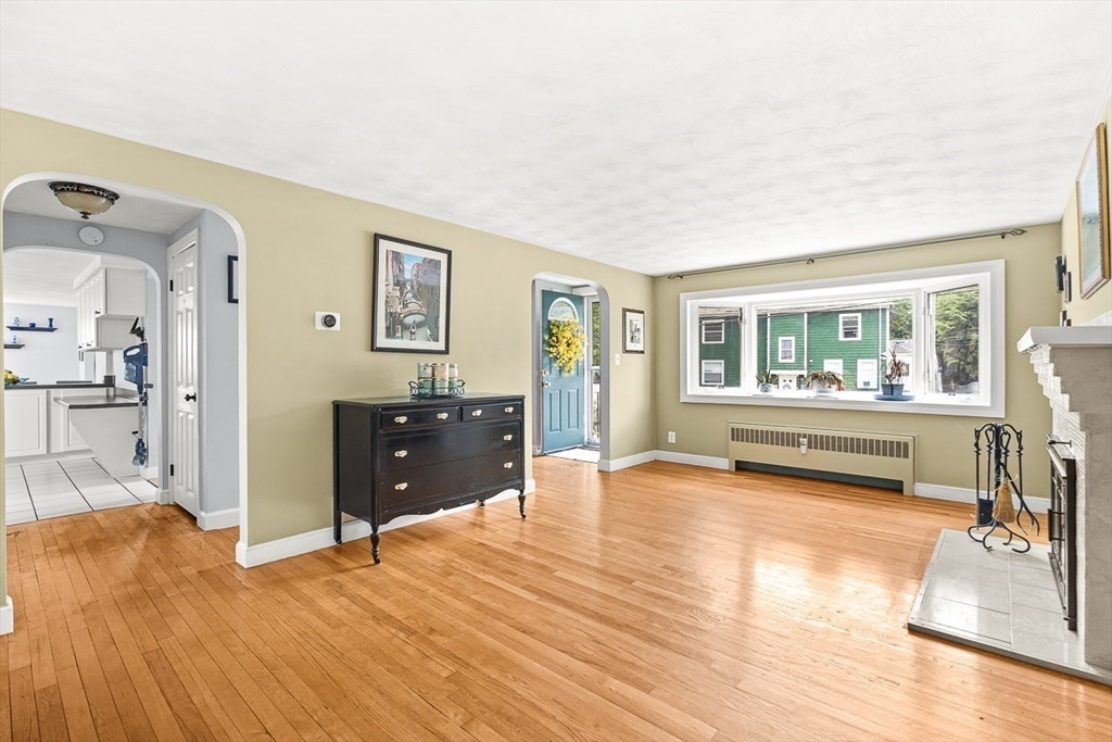 5 Elizabeth Road Stoneham, MA 02180 - Photo 8 of 39