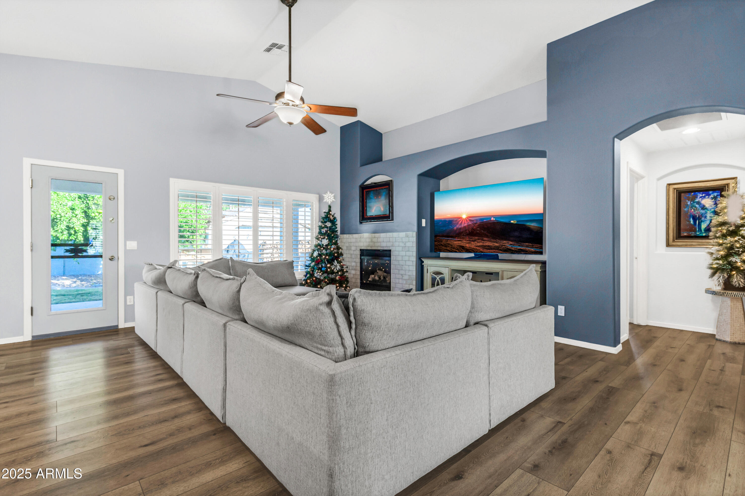 3586 East Fairview Street Gilbert, AZ 85295 - Photo 9 of 51 3586 E Fairview St-9