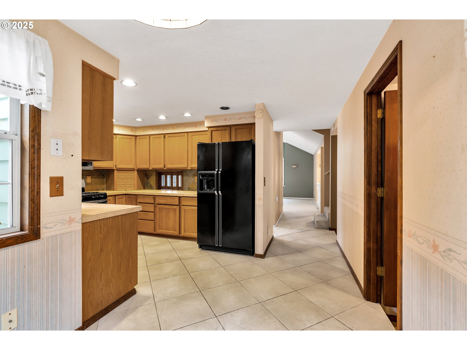 12239 Southeast Ashley Street Clackamas, OR 97015 - Photo 13 of 48