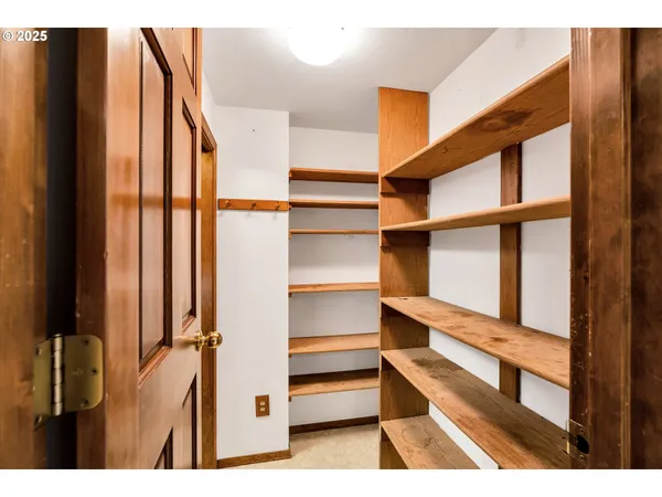 $570,000 | 12239 Southeast Ashley Street, Clackamas, OR 97015
