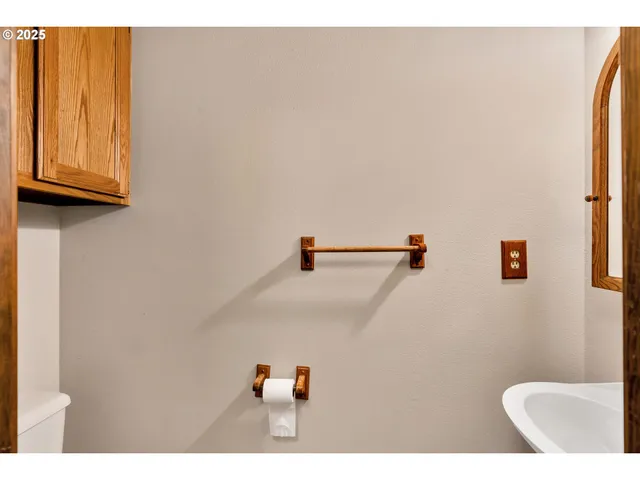 $580,000 | 12239 Southeast Ashley Street, Clackamas, OR 97015