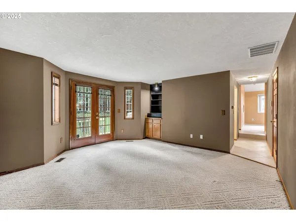 $570,000 | 12239 Southeast Ashley Street, Clackamas, OR 97015