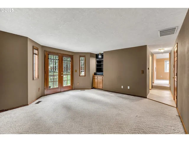 $580,000 | 12239 Southeast Ashley Street, Clackamas, OR 97015