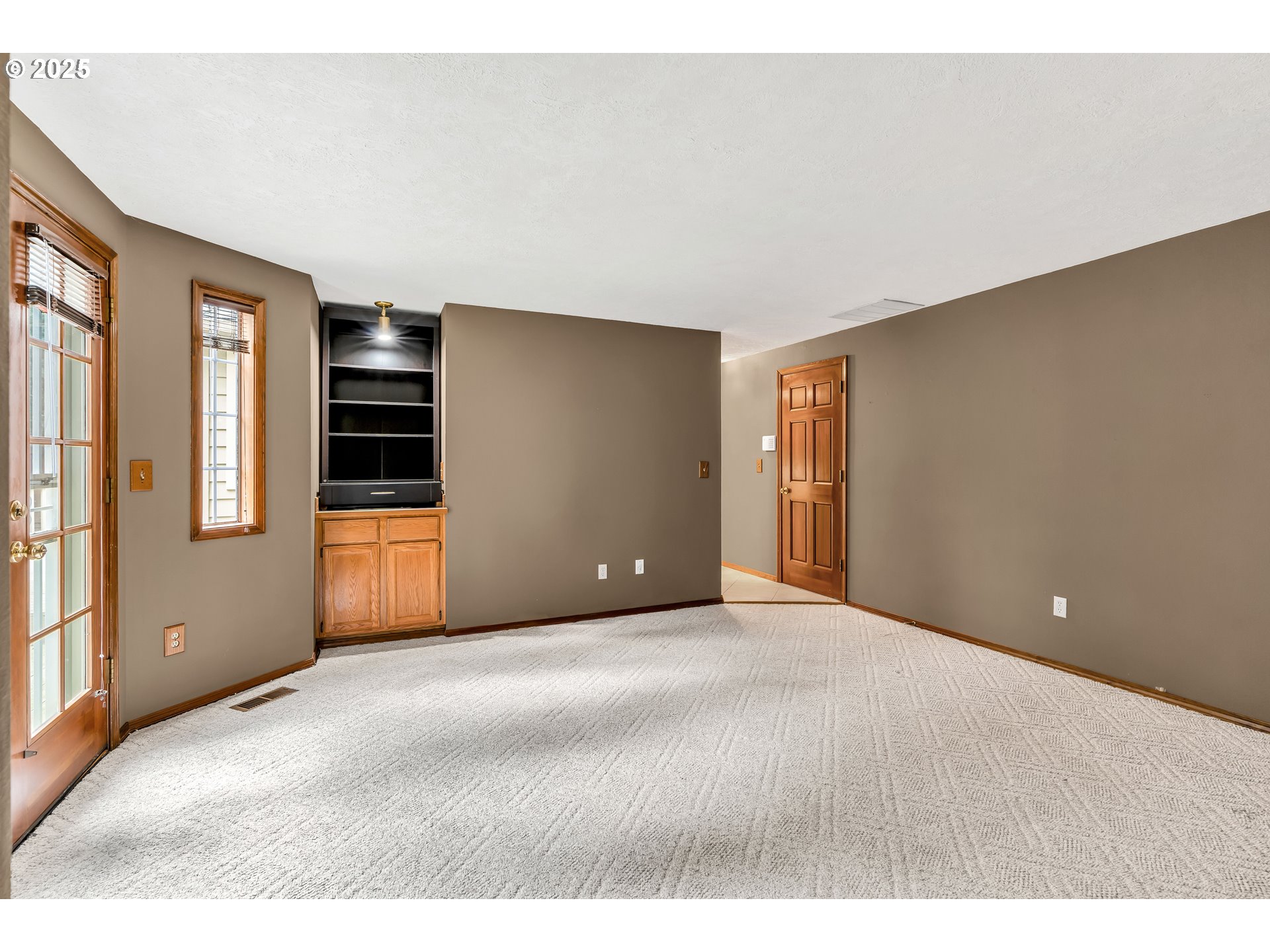 12239 Southeast Ashley Street Clackamas, OR 97015 - Photo 23 of 48