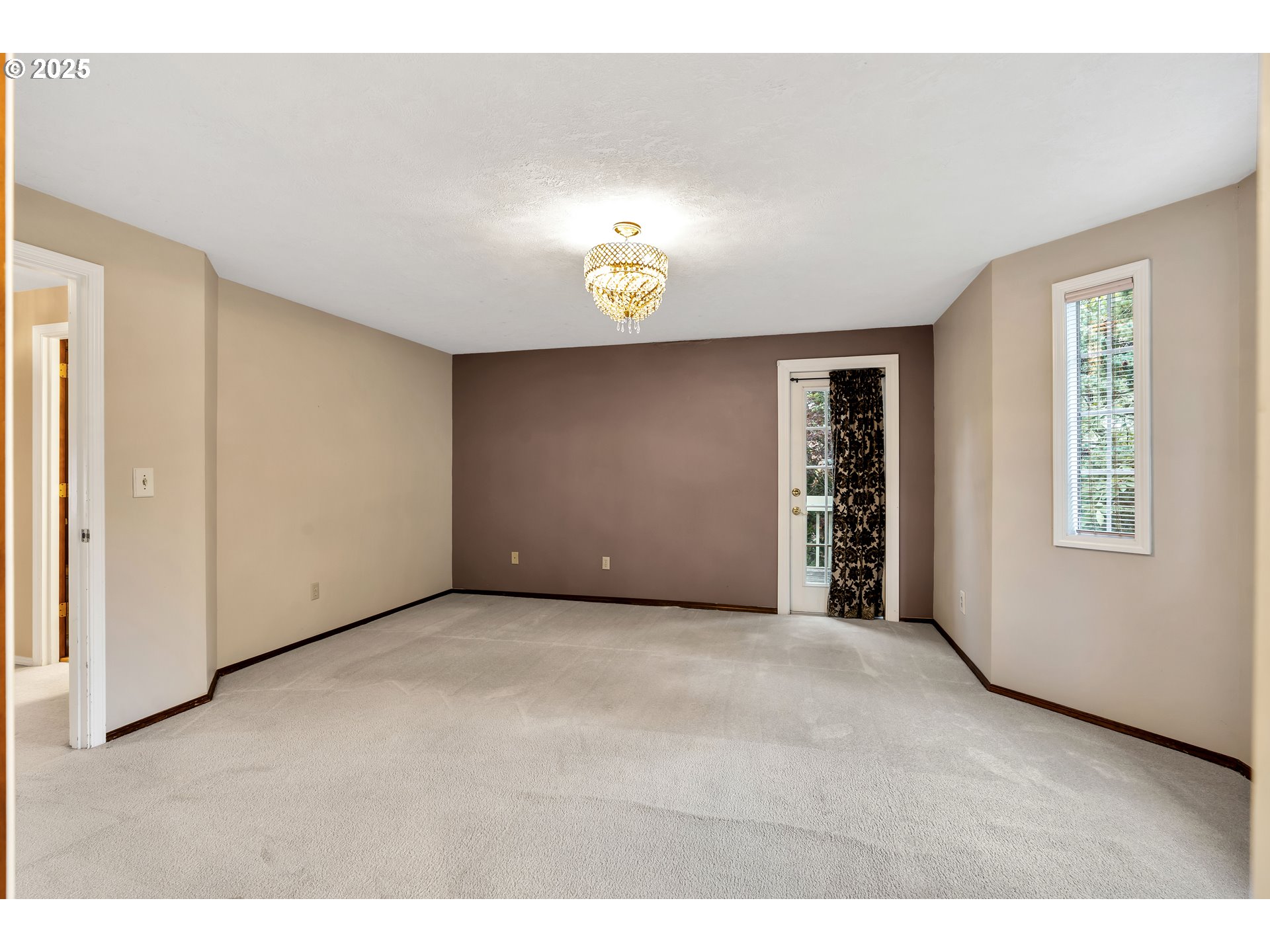 12239 Southeast Ashley Street Clackamas, OR 97015 - Photo 25 of 48