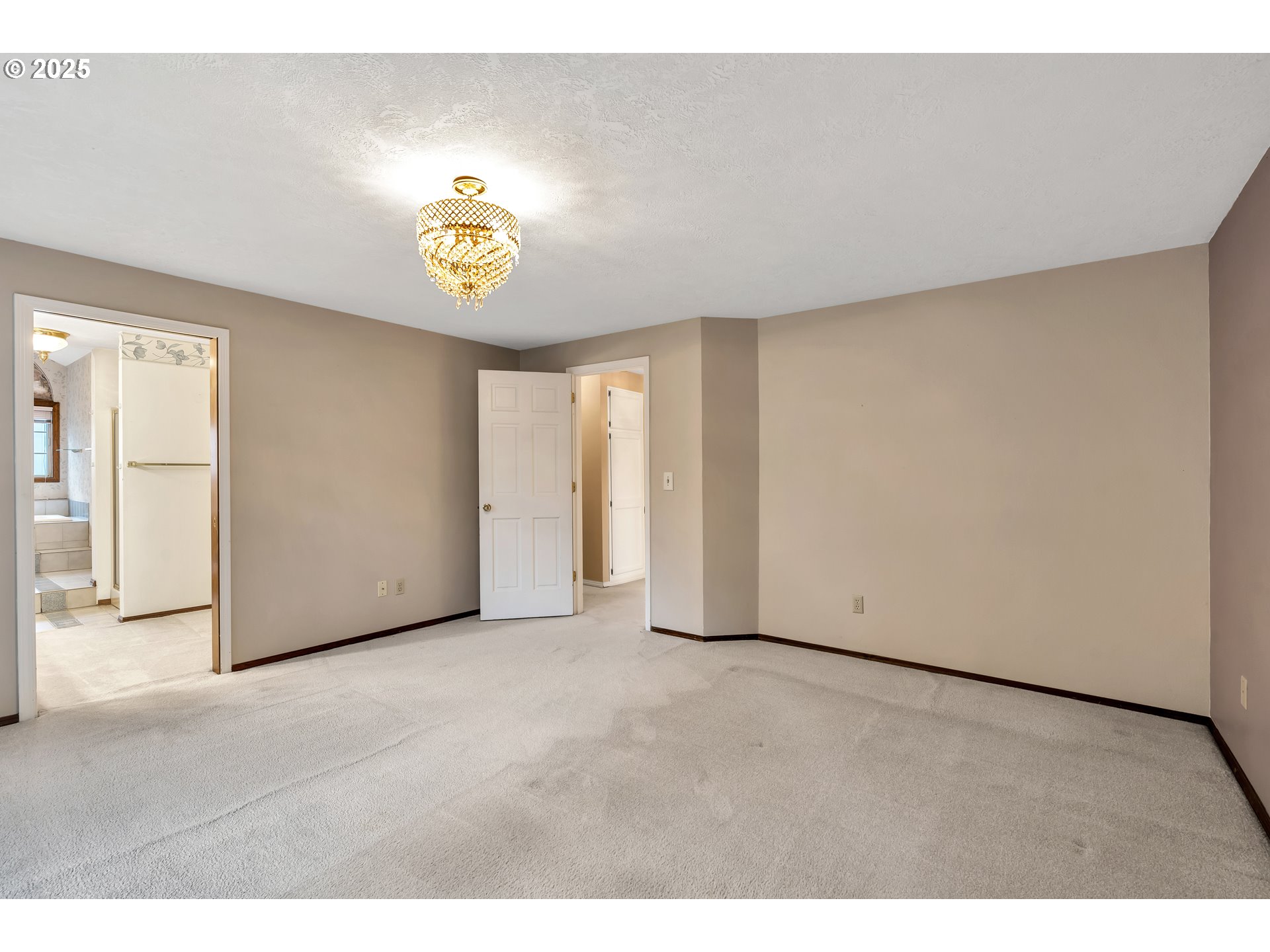 12239 Southeast Ashley Street Clackamas, OR 97015 - Photo 26 of 48