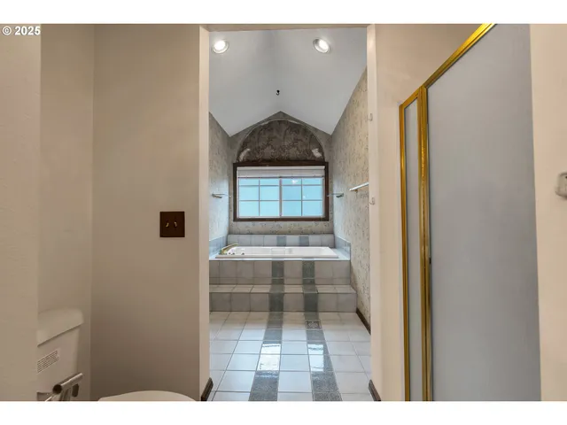 $580,000 | 12239 Southeast Ashley Street, Clackamas, OR 97015