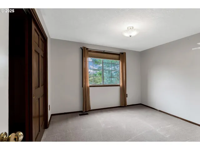 $580,000 | 12239 Southeast Ashley Street, Clackamas, OR 97015