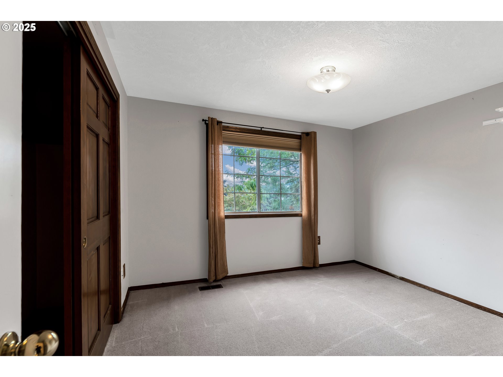12239 Southeast Ashley Street Clackamas, OR 97015 - Photo 31 of 48