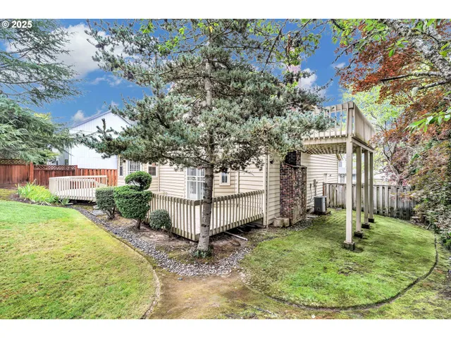 $580,000 | 12239 Southeast Ashley Street, Clackamas, OR 97015