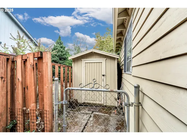 $570,000 | 12239 Southeast Ashley Street, Clackamas, OR 97015