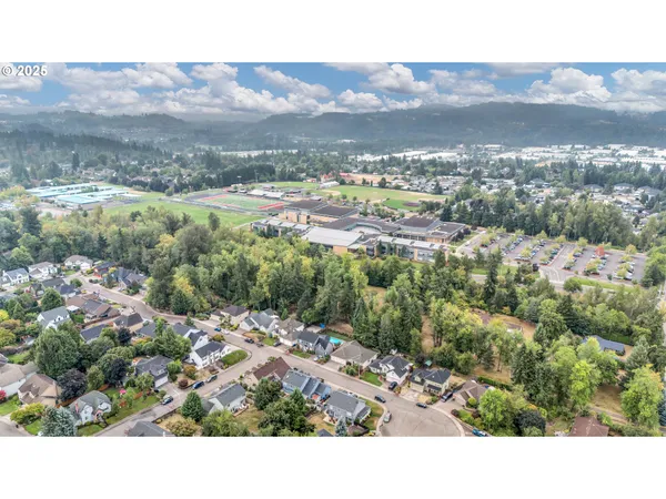 $570,000 | 12239 Southeast Ashley Street, Clackamas, OR 97015