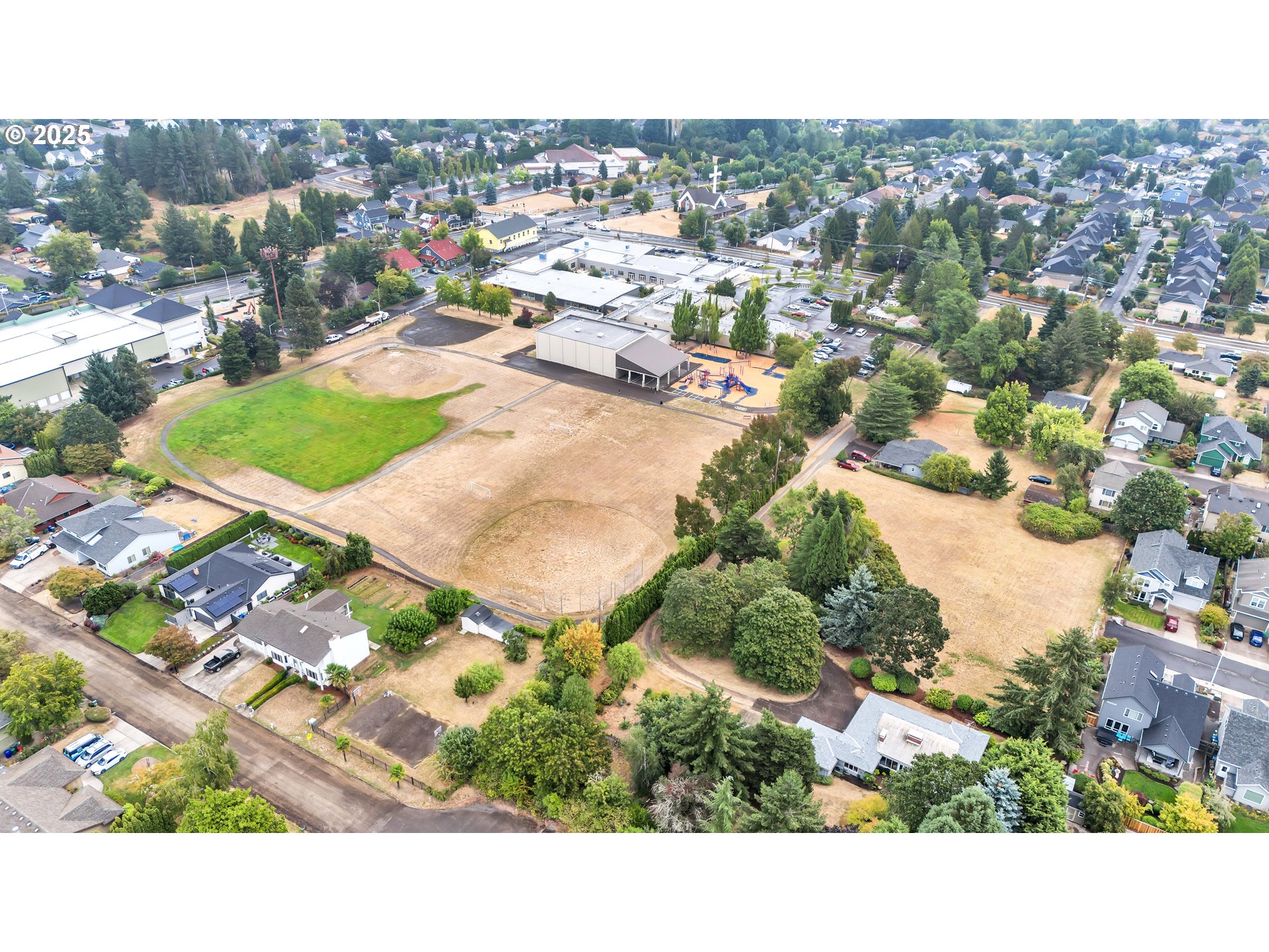 12239 Southeast Ashley Street Clackamas, OR 97015 - Photo 47 of 48
