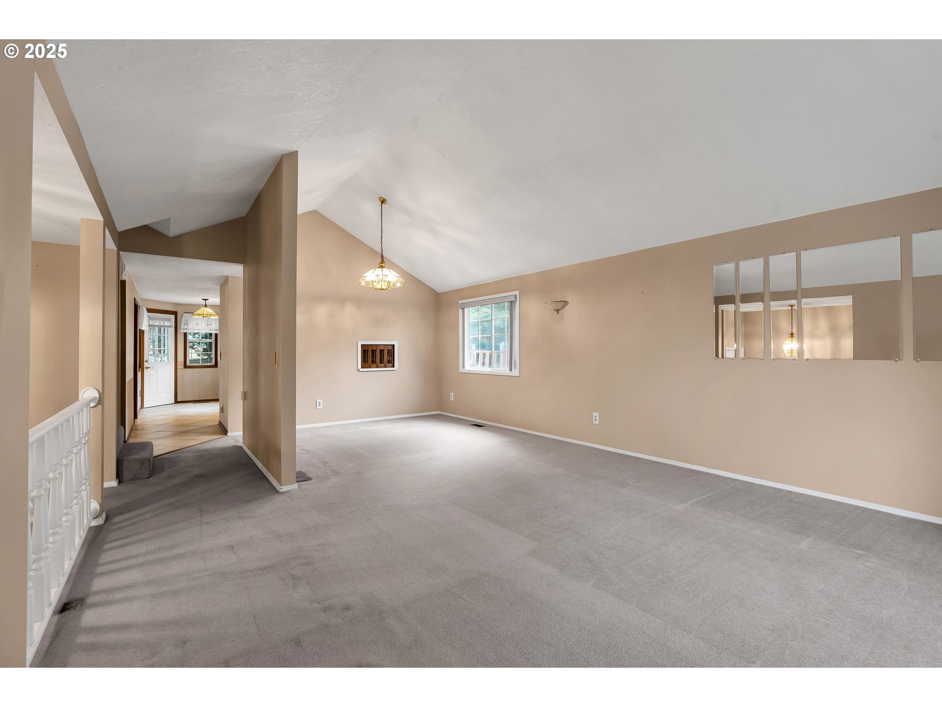 12239 Southeast Ashley Street Clackamas, OR 97015 - Photo 8 of 48