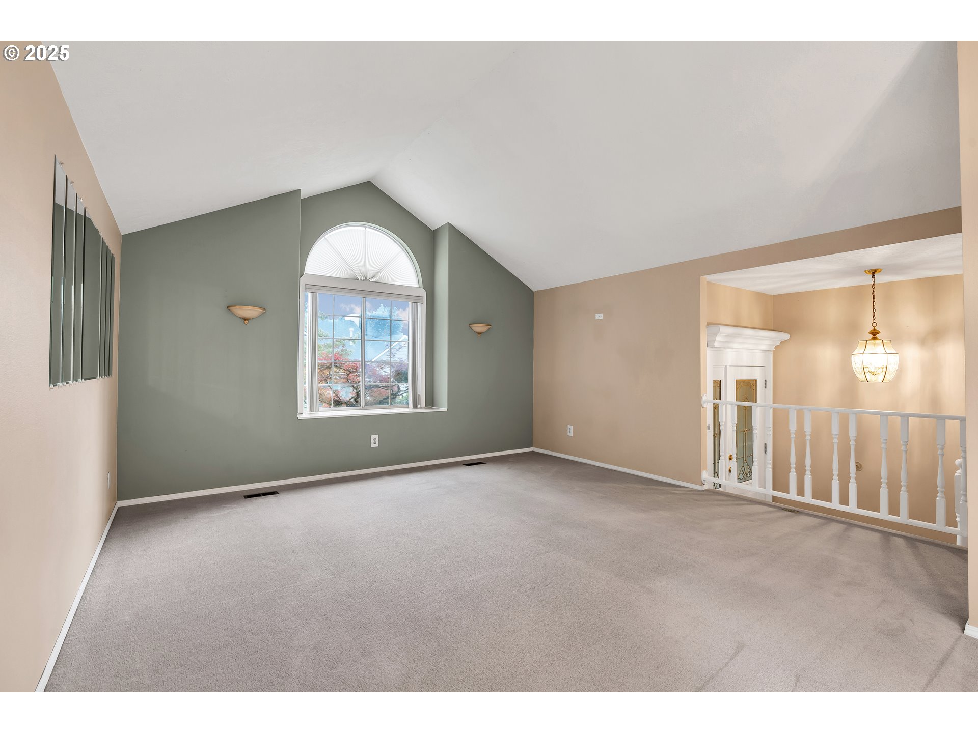 12239 Southeast Ashley Street Clackamas, OR 97015 - Photo 9 of 48