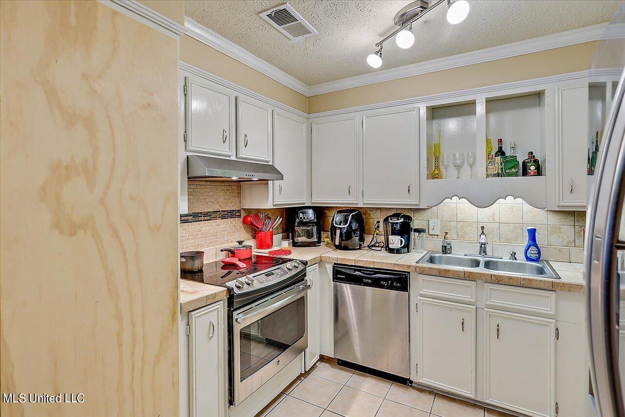 1220 Wildwood Road Byram, MS 39272 - Photo 10 of 26 10-1220 Wildwood Rd
