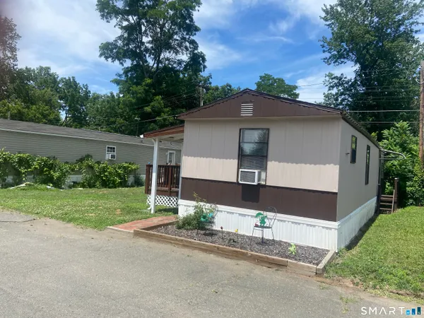 $119,900 | 236 Fairway Drive, East Windsor, CT 06088