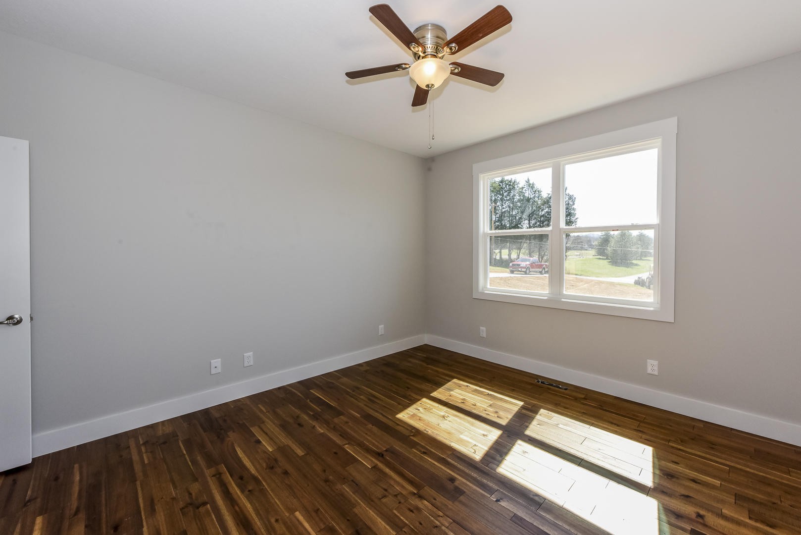 3059 New Blockhouse Road Maryville, TN 37803 - Photo 18 of 33 a view of empty room with window and ceiling fan