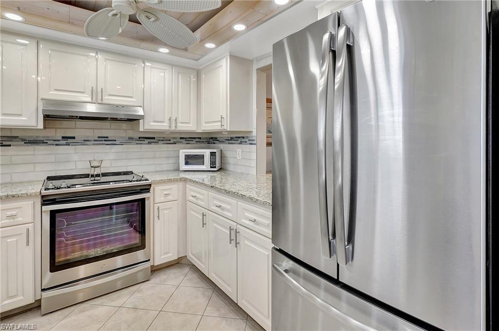 5515 Rattlesnake Hammock Road, Unit 314 Naples, FL 34113 - Photo 7 of 28
