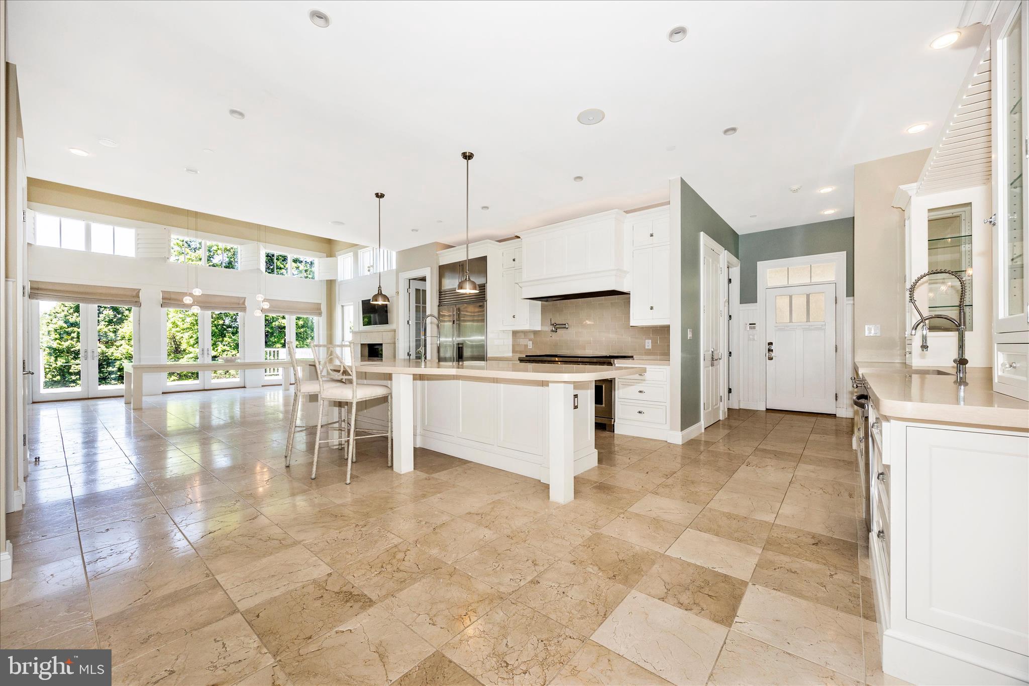 21612 Ripplemead Drive Gaithersburg, MD 20882 - Photo 19 of 129 Kitchen