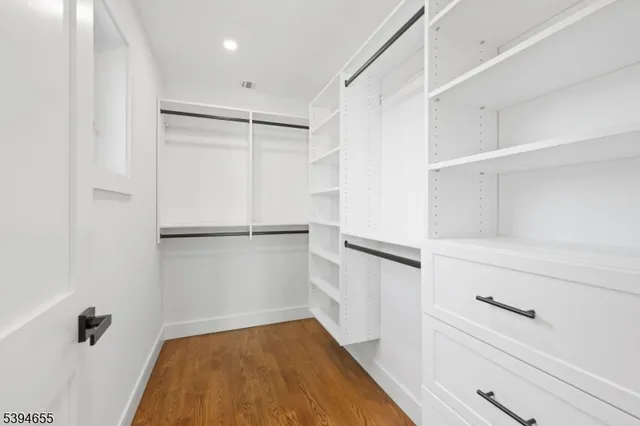 $1,349,000 | 1 Willow Place, East Hanover, NJ 07936