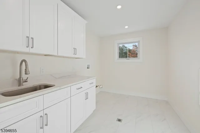 $1,349,000 | 1 Willow Place, East Hanover, NJ 07936